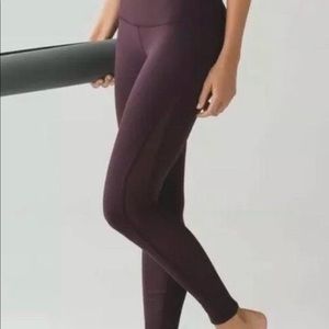 Lululemon Cassis Deep Breath Mesh size 6